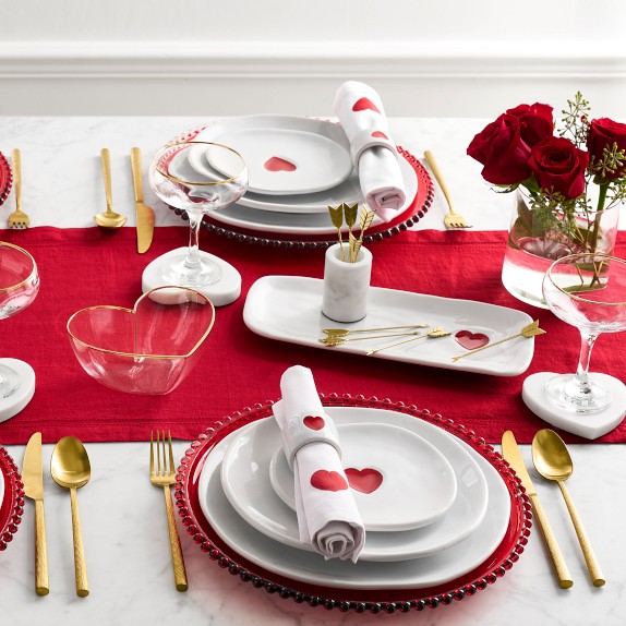 https://qark-images.wsimgs.com/wsimgs/qark/images/dp/wcm/202330/0185/heart-dinnerware-collection-c.jpg