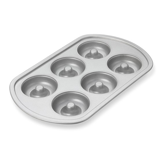 Williams Sonoma Goldtouch® Pro Nonstick Muffin Pan, 12-Well