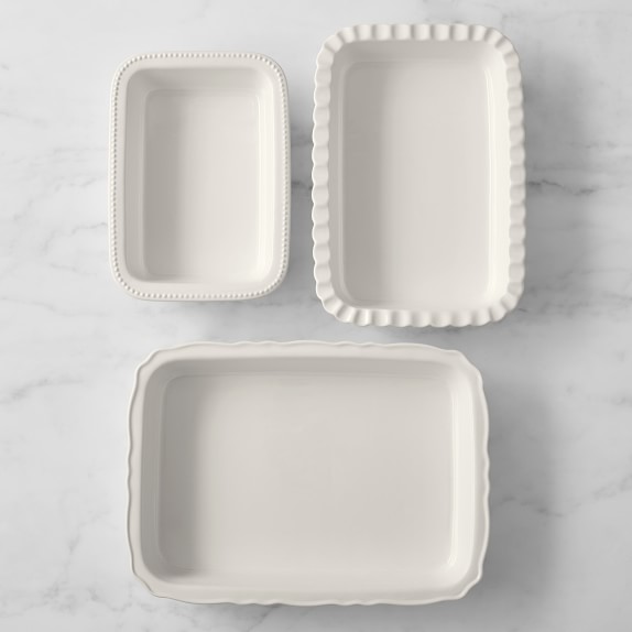 White Ruffle 5-Piece Bakeware Set