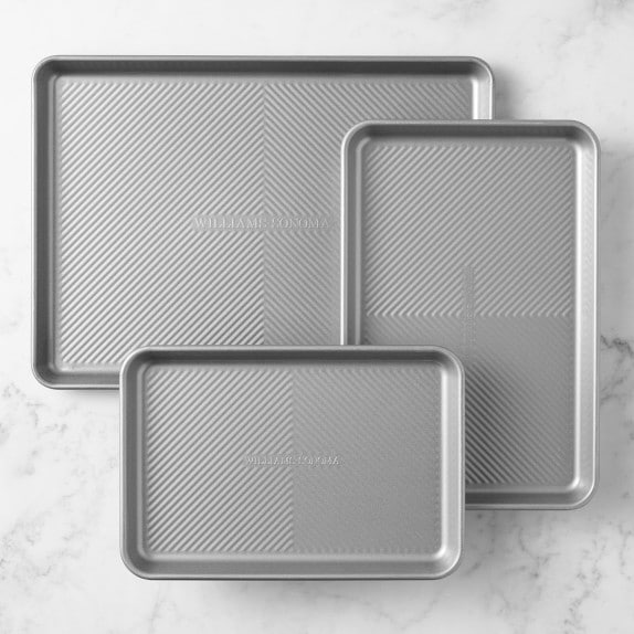  Calphalon Baking Sheets, Nonstick Baking Pans Set for Cookies  and Cakes, 12 x 17 in, Set of 2, Silver: Home & Kitchen