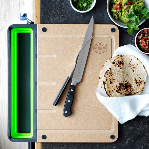 FENNOMA Cutting Boards for Kitchen – Non-BPA Plastic Cutting Board with  Food Holder – Durable and Functional Meat Cutting Board – Chopping Board  for