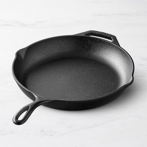 New Lodge Blacklock skillet after first time cooking eggs : r/castiron