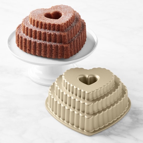 Williams Sonoma Nordic Ware Nonstick Cast Aluminum Kugelhopf Bundt® Cake Pan