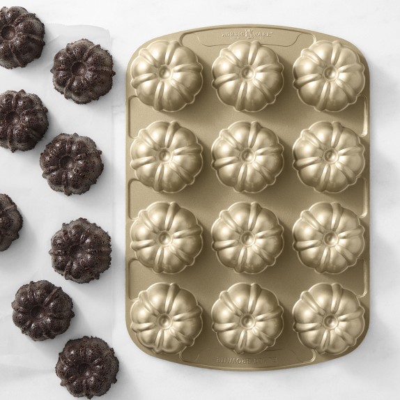 Williams Sonoma Nordic Ware Nonstick Cast Aluminum Swirl Bundtlette Cake Pan