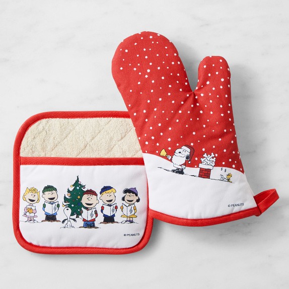 Peter Rabbit™ Christmas Oven Mitt & Potholder Set